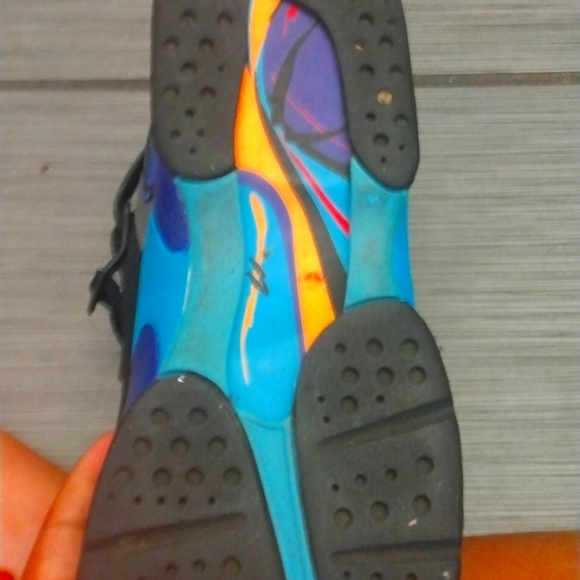 Sneakers - Picture 3 of 4